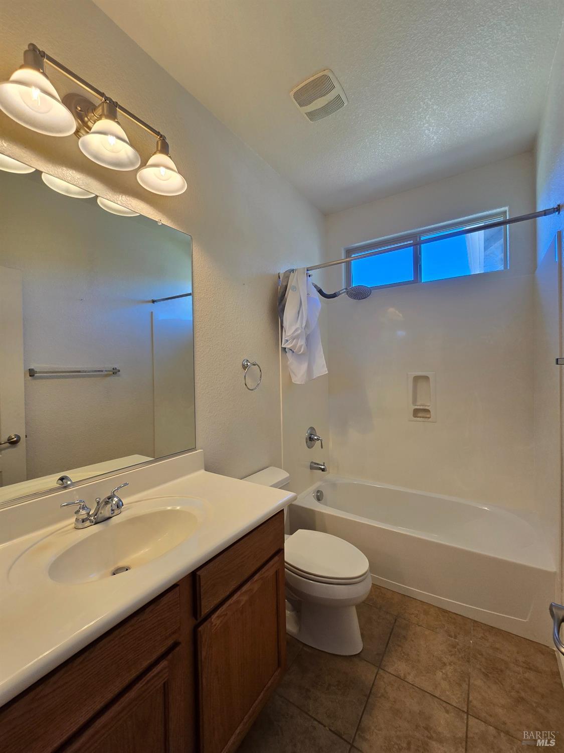 548 White Pine Street Vacaville CA 95687