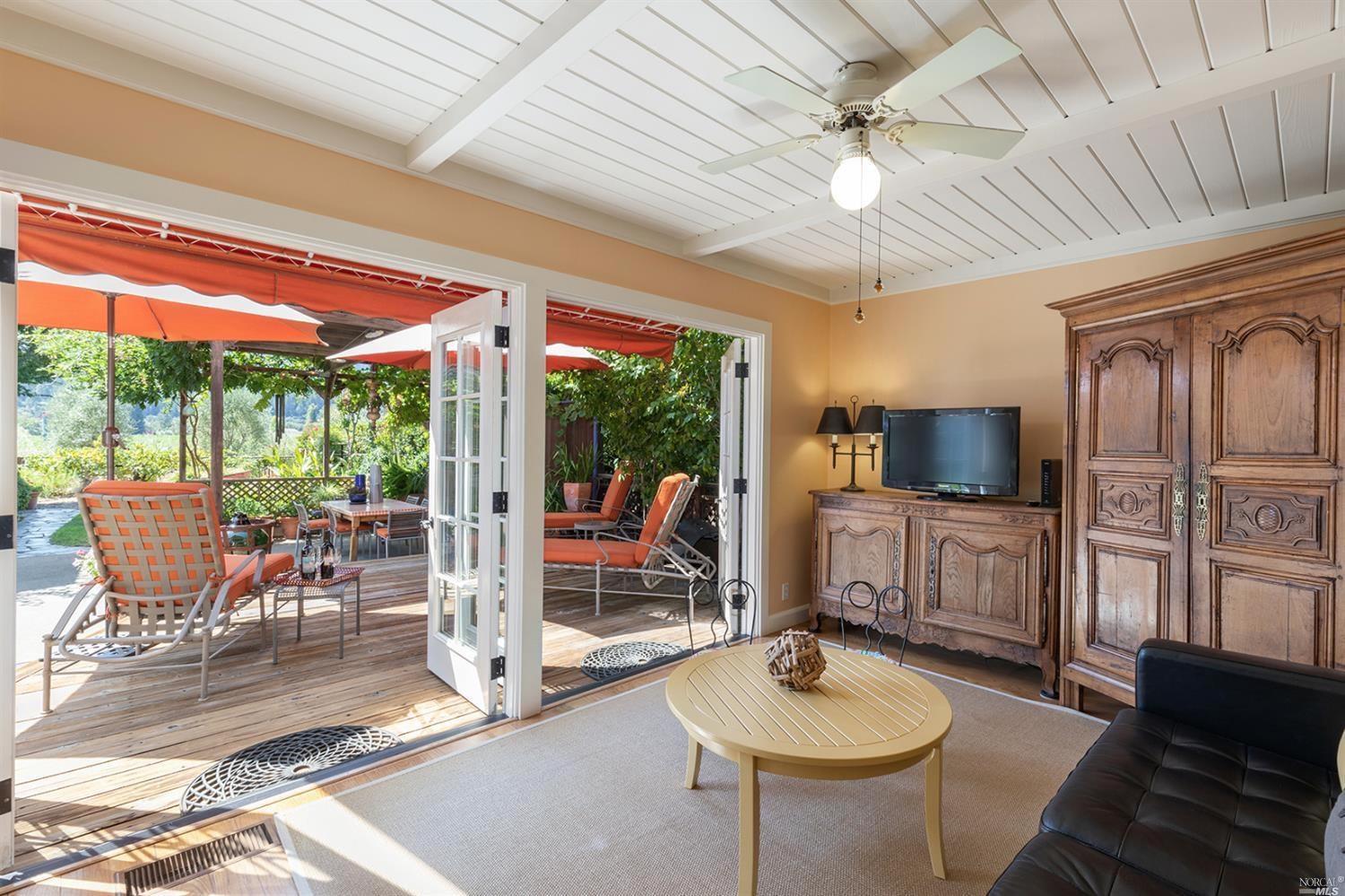 1655 Scott Street St. Helena CA 94574