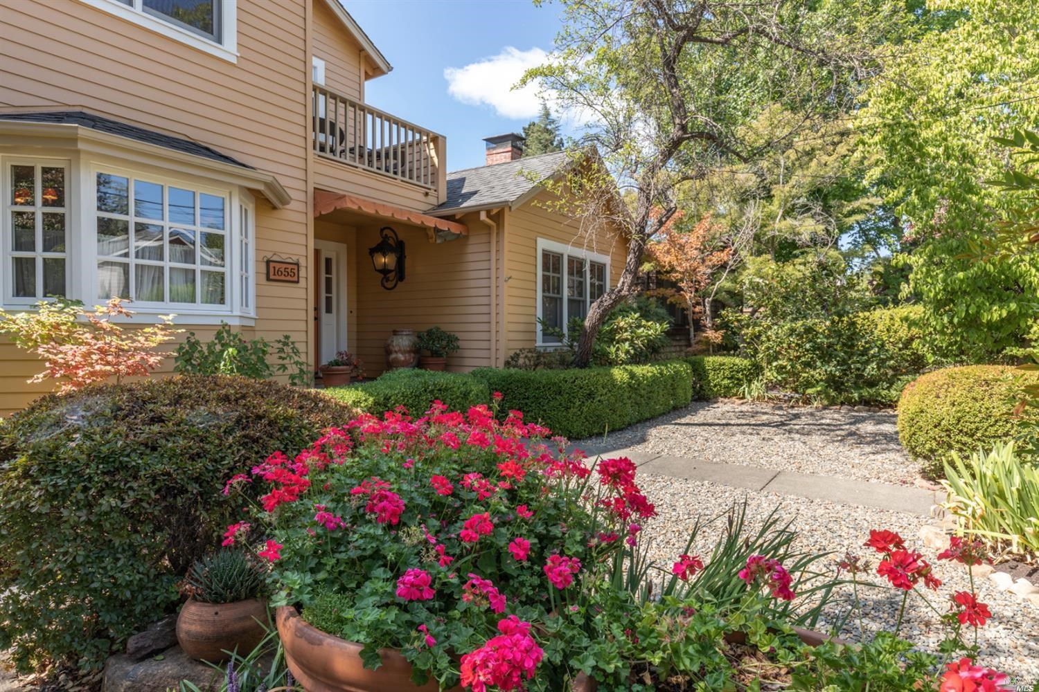 1655 Scott Street St. Helena CA 94574