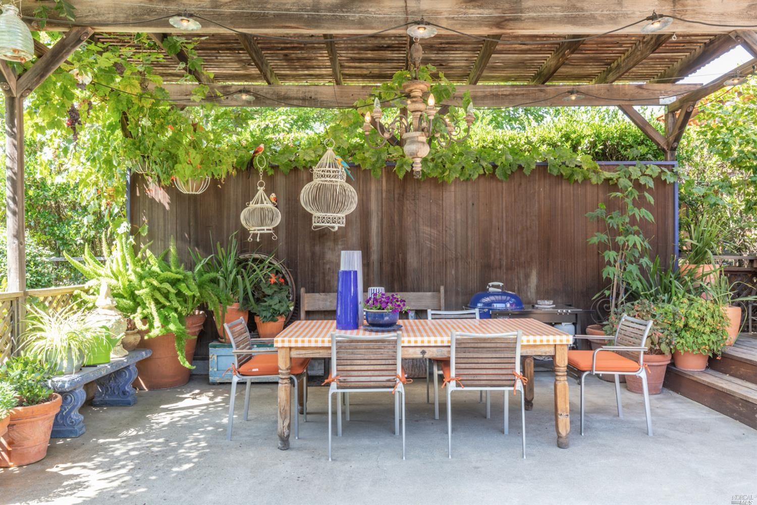 1655 Scott Street St. Helena CA 94574