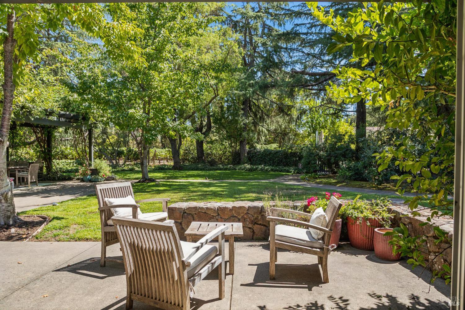 1819 Zinfandel Lane St. Helena CA 94574