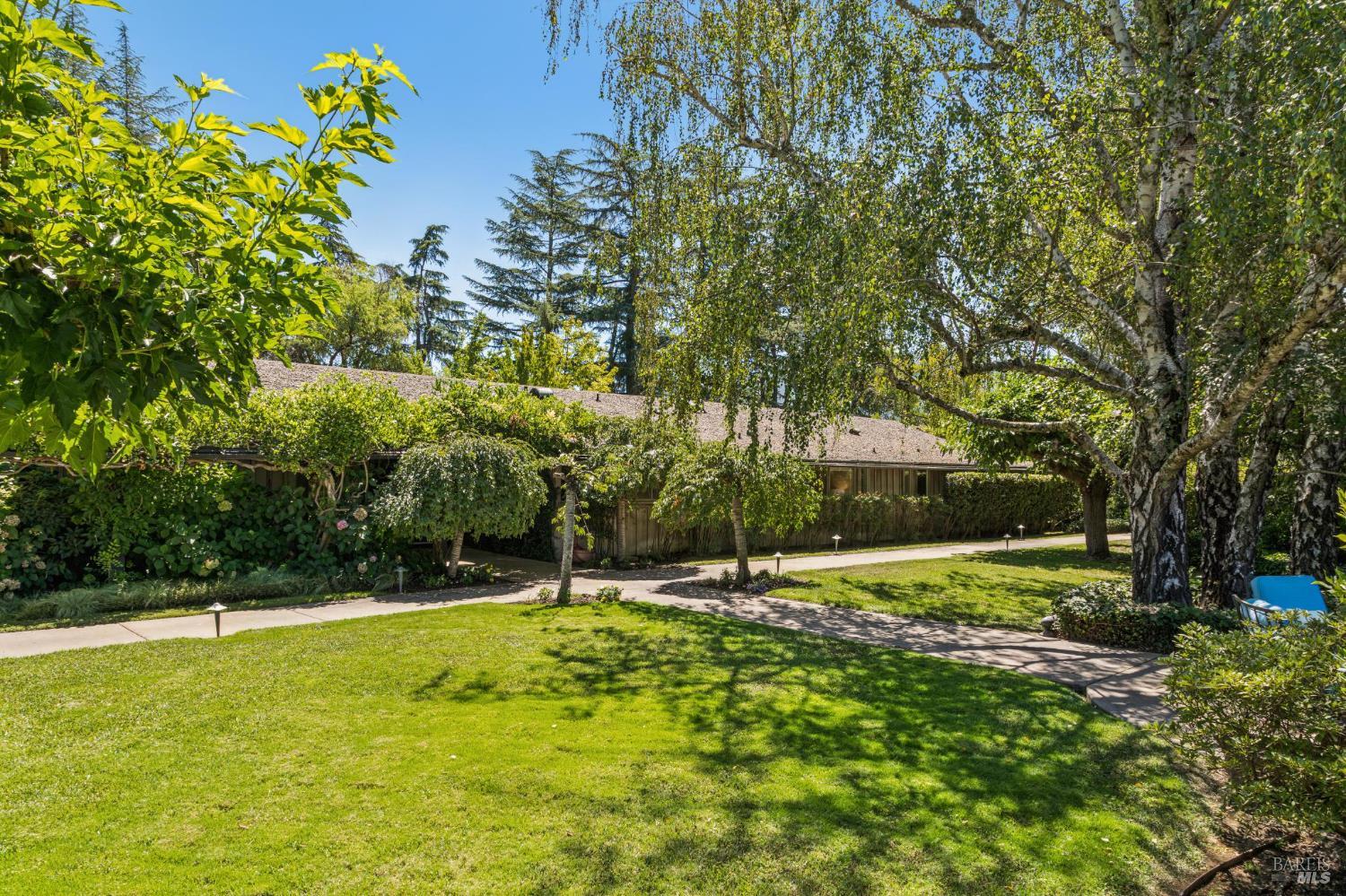 1819 Zinfandel Lane St. Helena CA 94574
