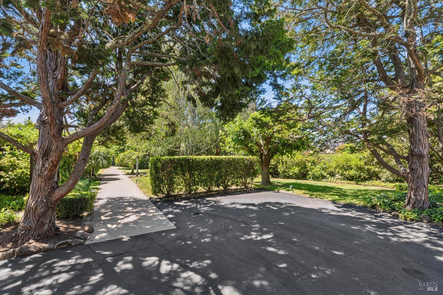 1819 Zinfandel Lane St. Helena CA 94574