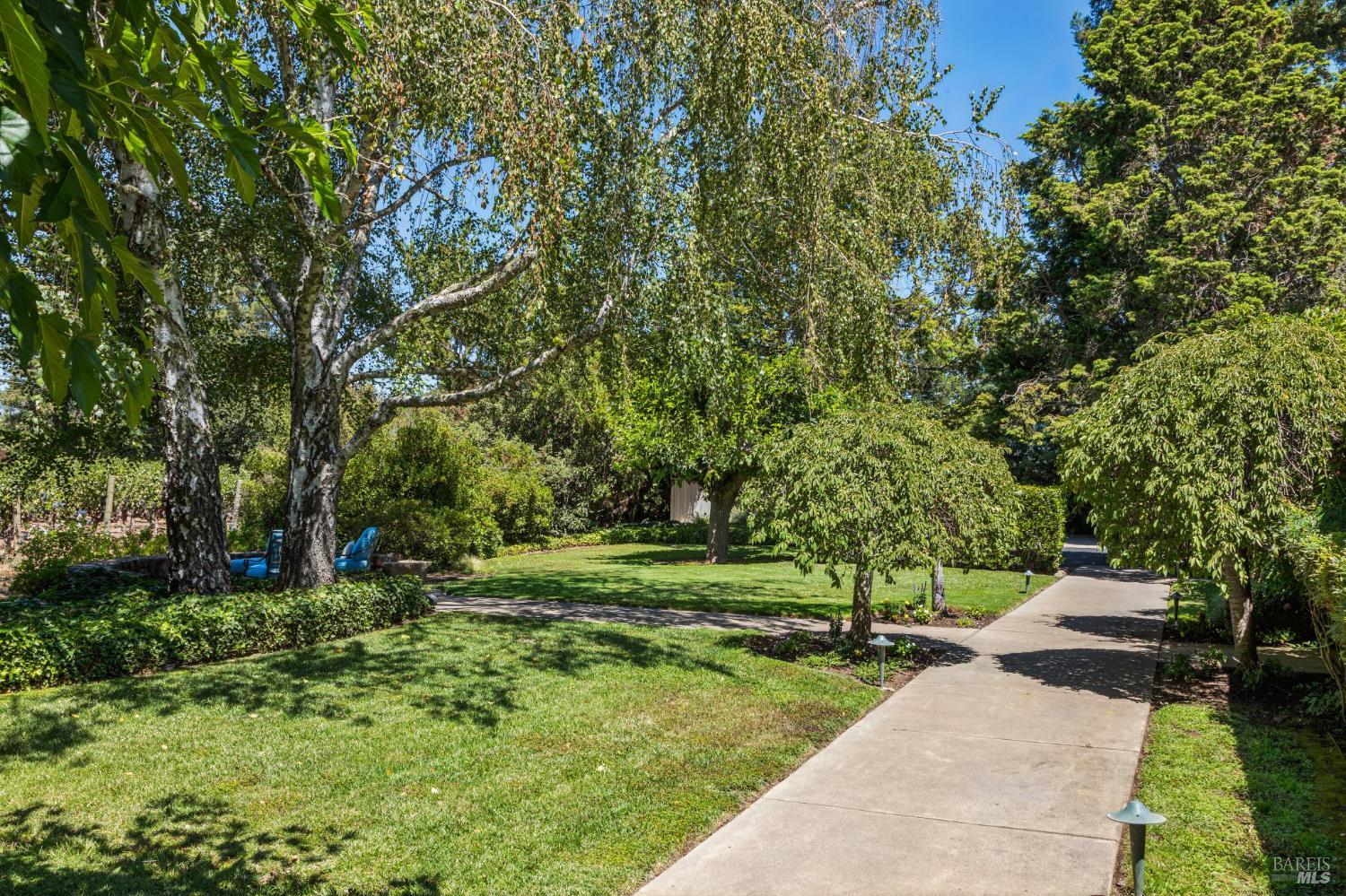 1819 Zinfandel Lane St. Helena CA 94574