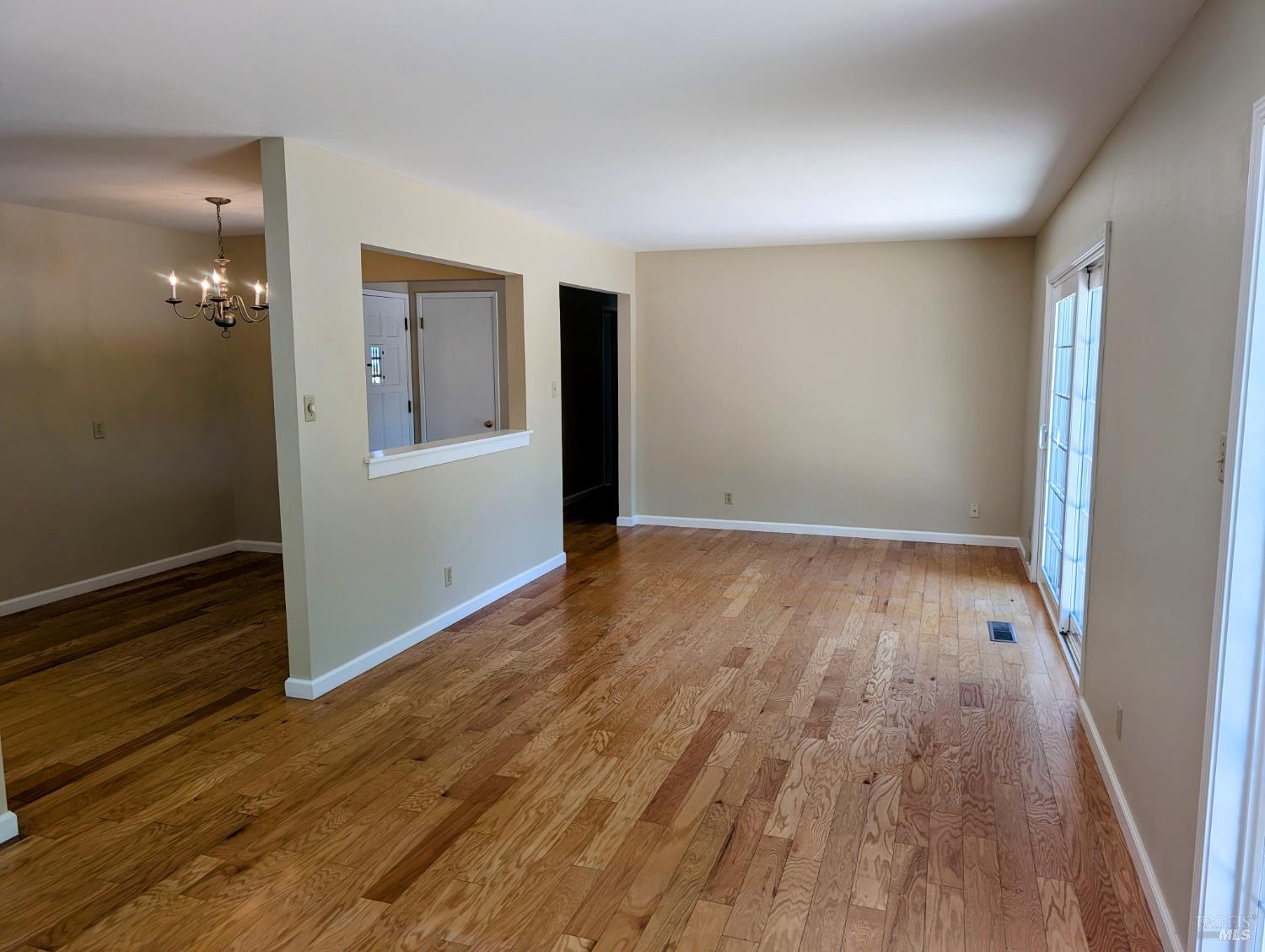 824 University Street Healdsburg CA 95448