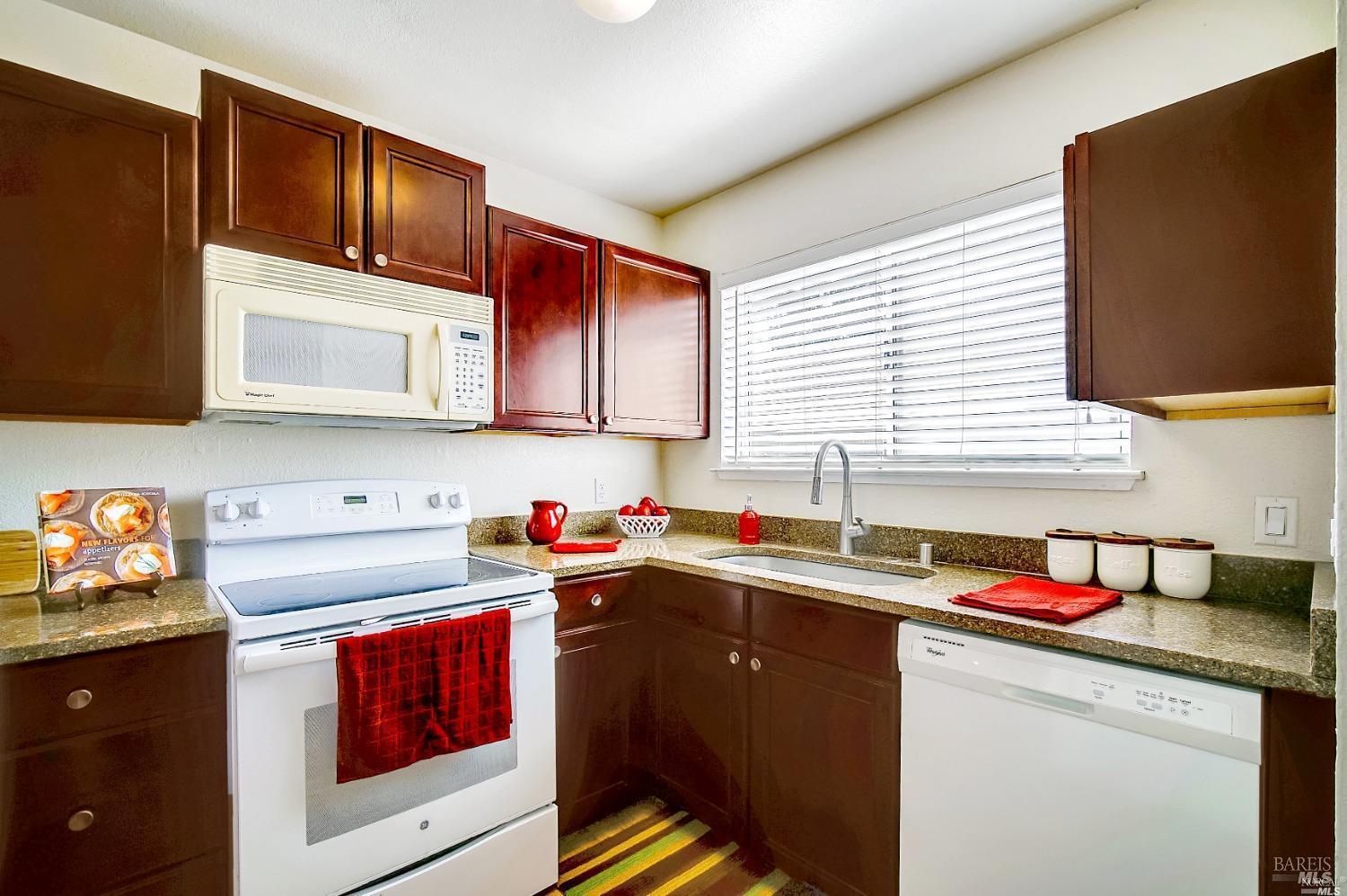678 Santa Alicia Drive Rohnert Park CA 94928