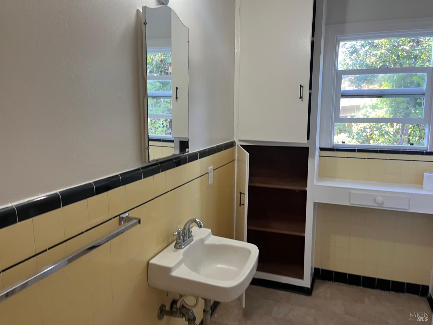 20 Eucalyptus Road Petaluma CA 94952