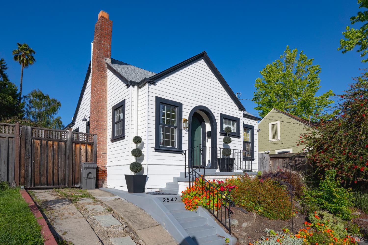 2542 Wilbur Street Oakland CA 94602