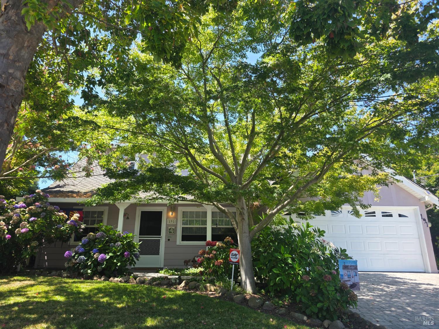 191 Pickwick Drive Napa CA 94558