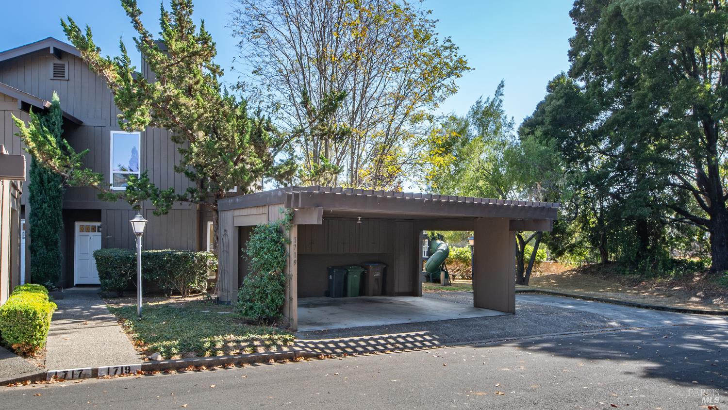 1719 Grand Avenue San Rafael CA 94901