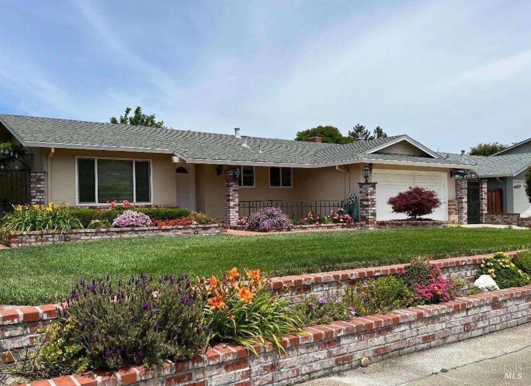 19 San Miguel Way Novato CA 94945