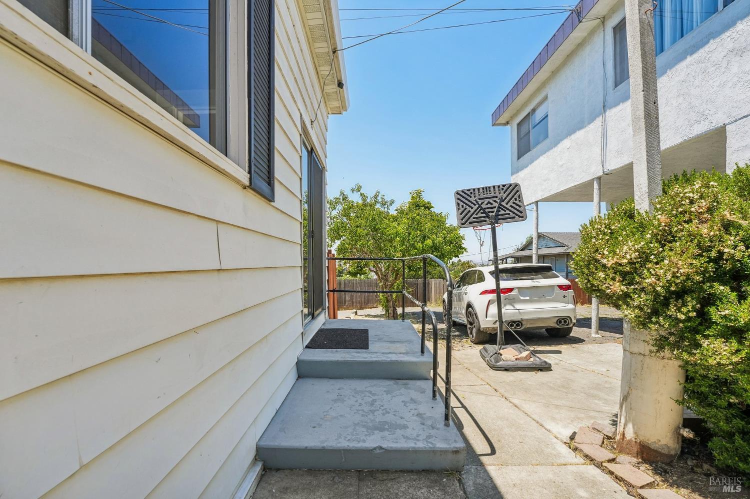 517 Branciforte Street Vallejo CA 94590