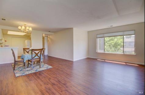 22 Lakeview Court Novato CA 94947