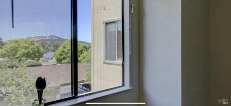 22 Lakeview Court Novato CA 94947