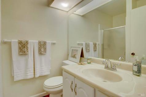 22 Lakeview Court Novato CA 94947