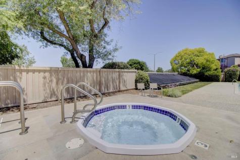22 Lakeview Court Novato CA 94947