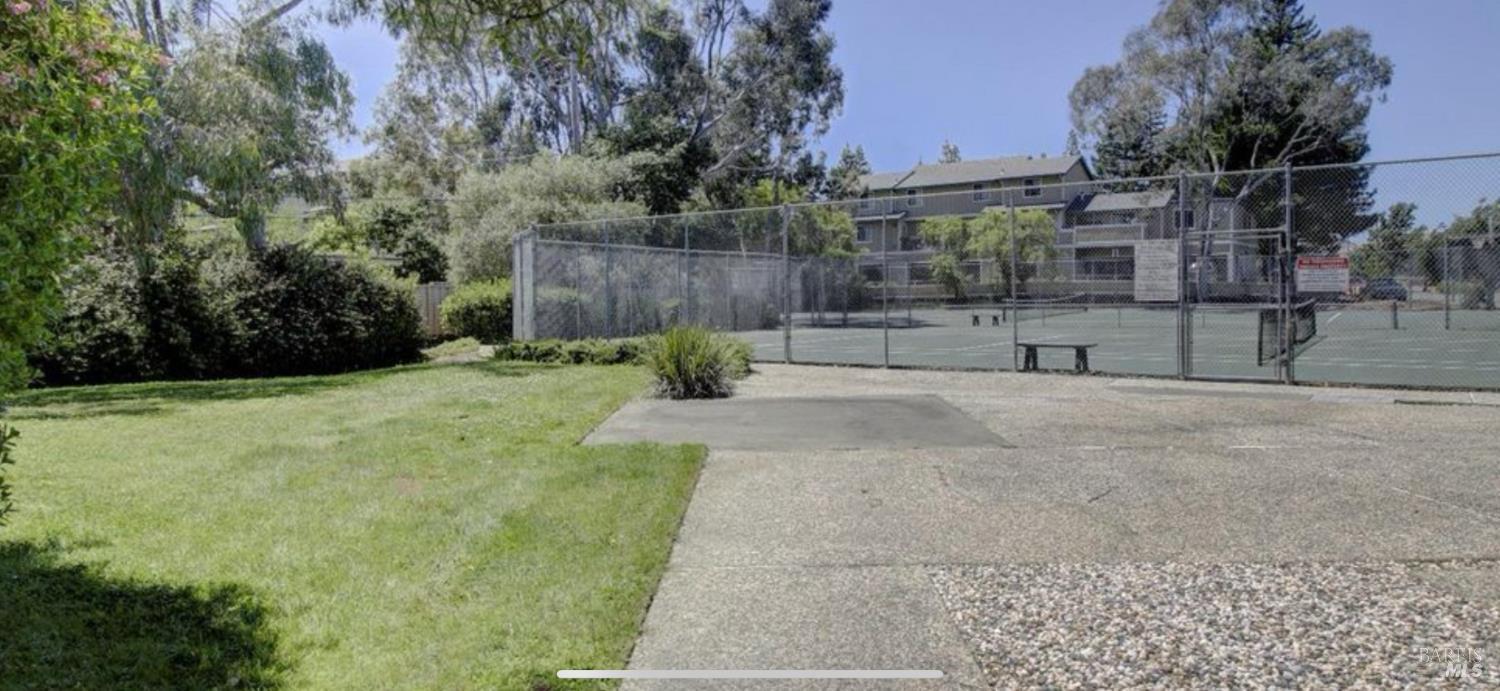 22 Lakeview Court Novato CA 94947