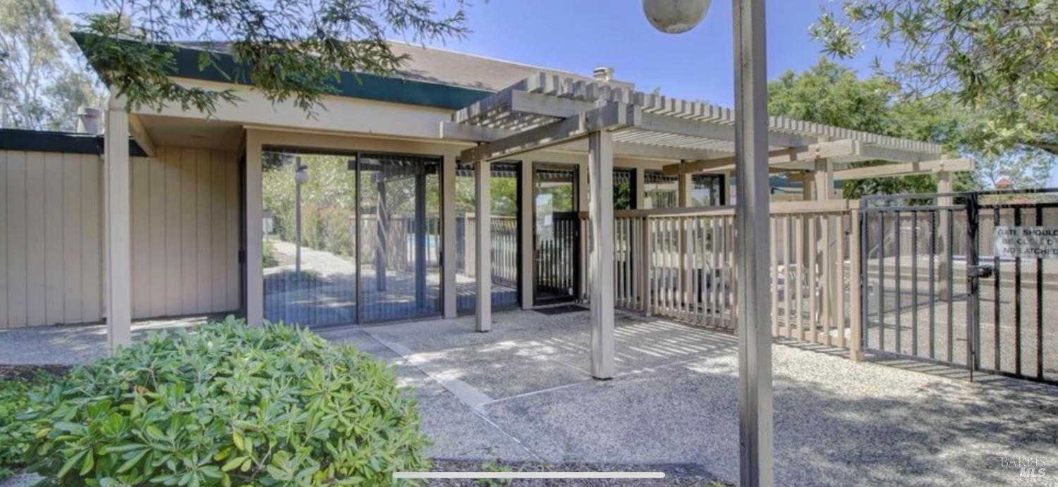 22 Lakeview Court Novato CA 94947