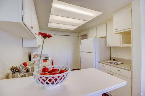22 Lakeview Court Novato CA 94947