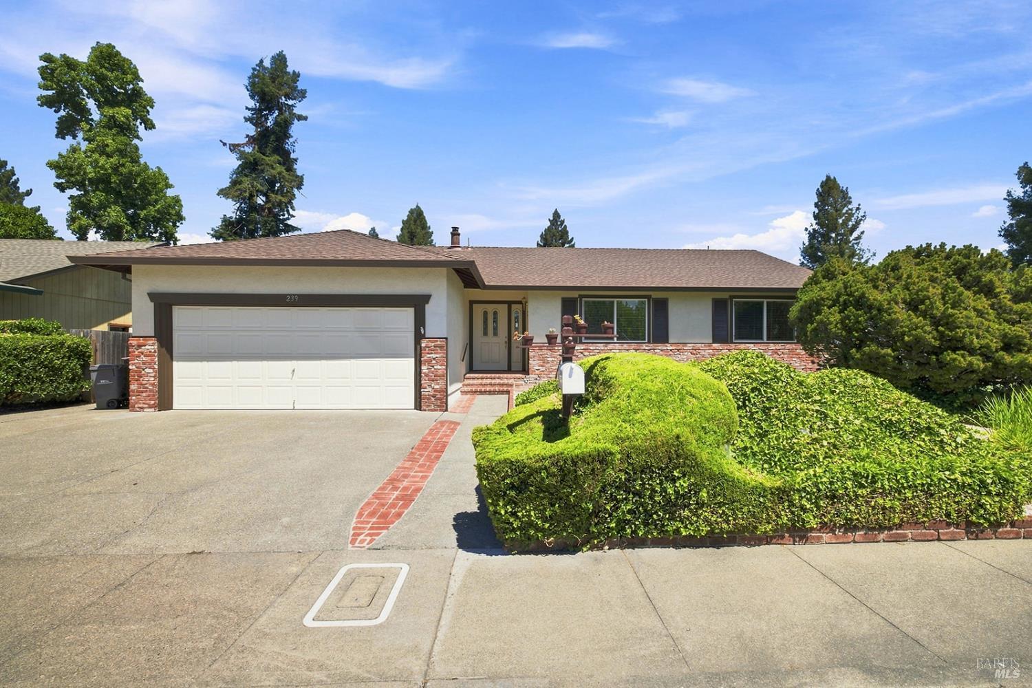 239 Monte Vista Avenue Healdsburg CA 95448