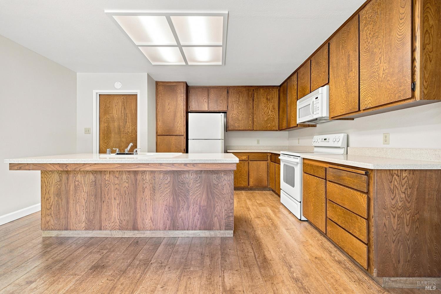 239 Monte Vista Avenue Healdsburg CA 95448