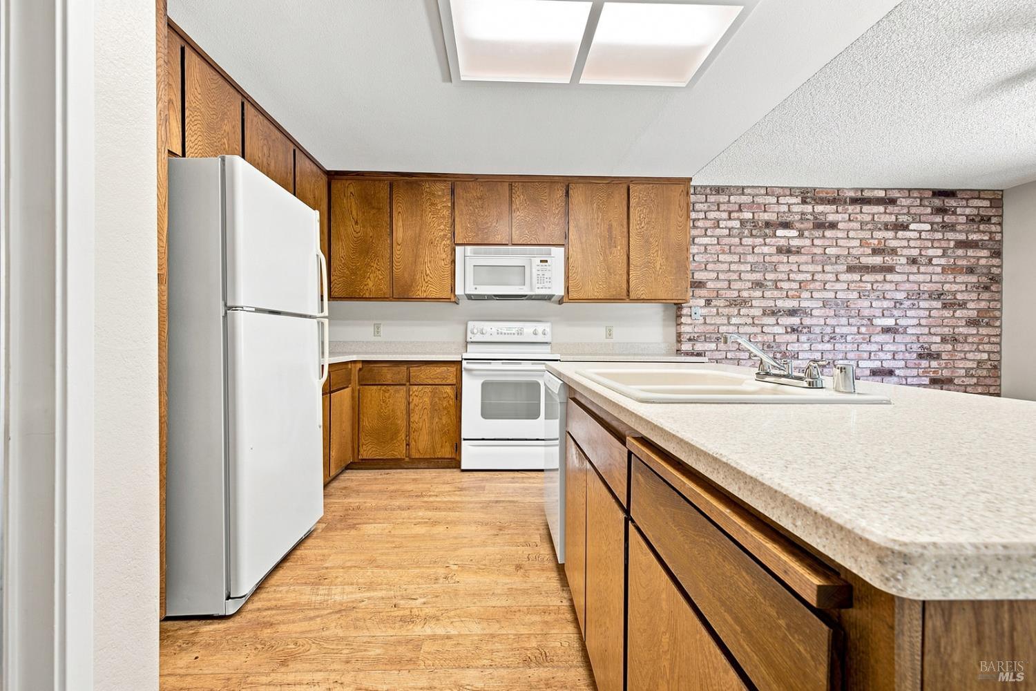 239 Monte Vista Avenue Healdsburg CA 95448