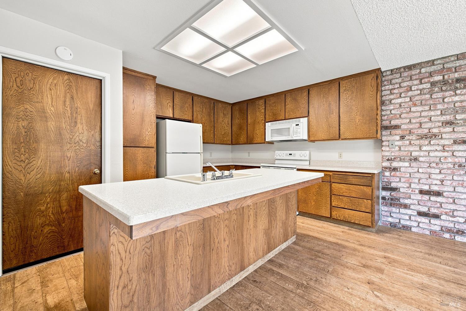 239 Monte Vista Avenue Healdsburg CA 95448