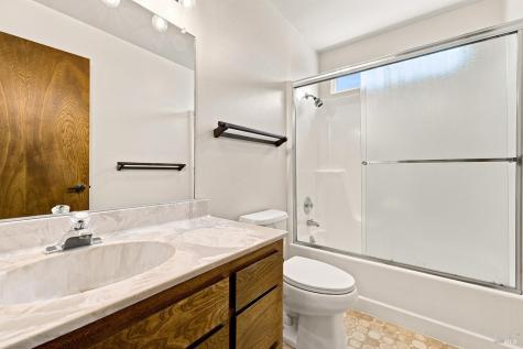 239 Monte Vista Avenue Healdsburg CA 95448