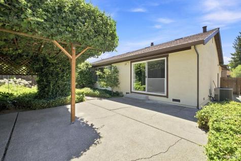 239 Monte Vista Avenue Healdsburg CA 95448