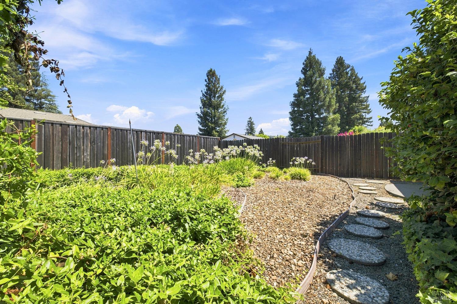 239 Monte Vista Avenue Healdsburg CA 95448