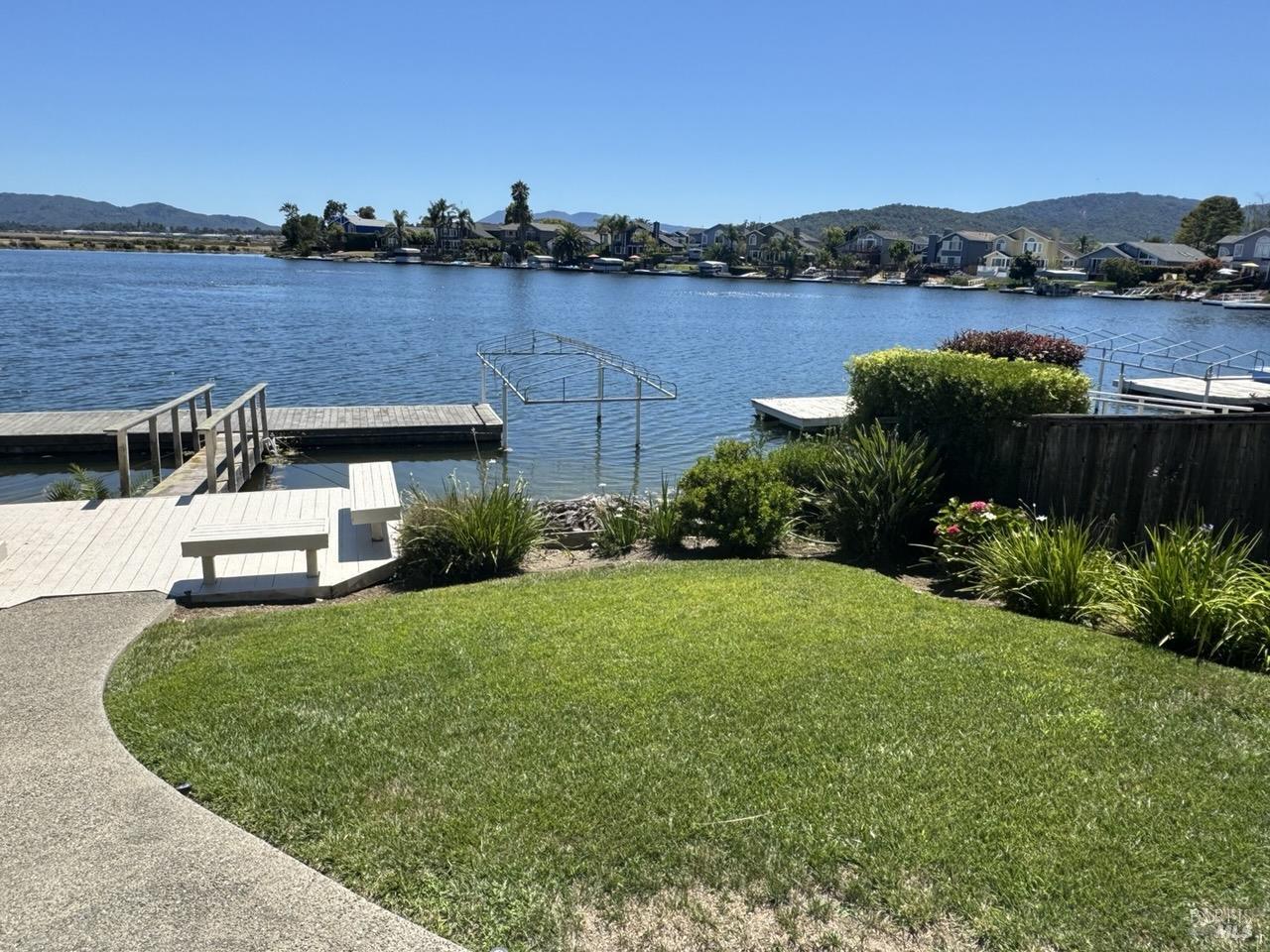 138 Del Oro Lagoon Novato CA 94949
