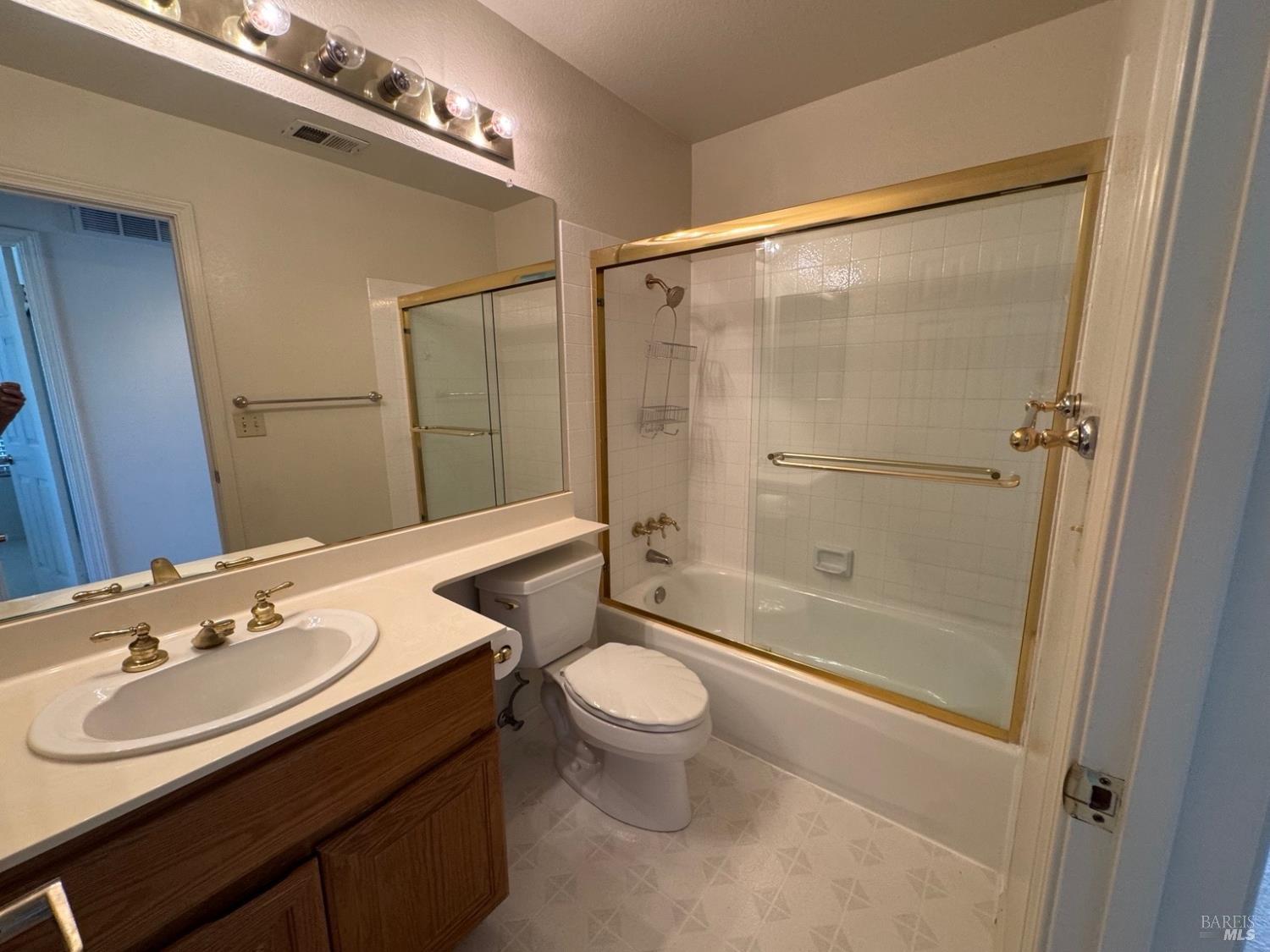 138 Del Oro Lagoon Novato CA 94949