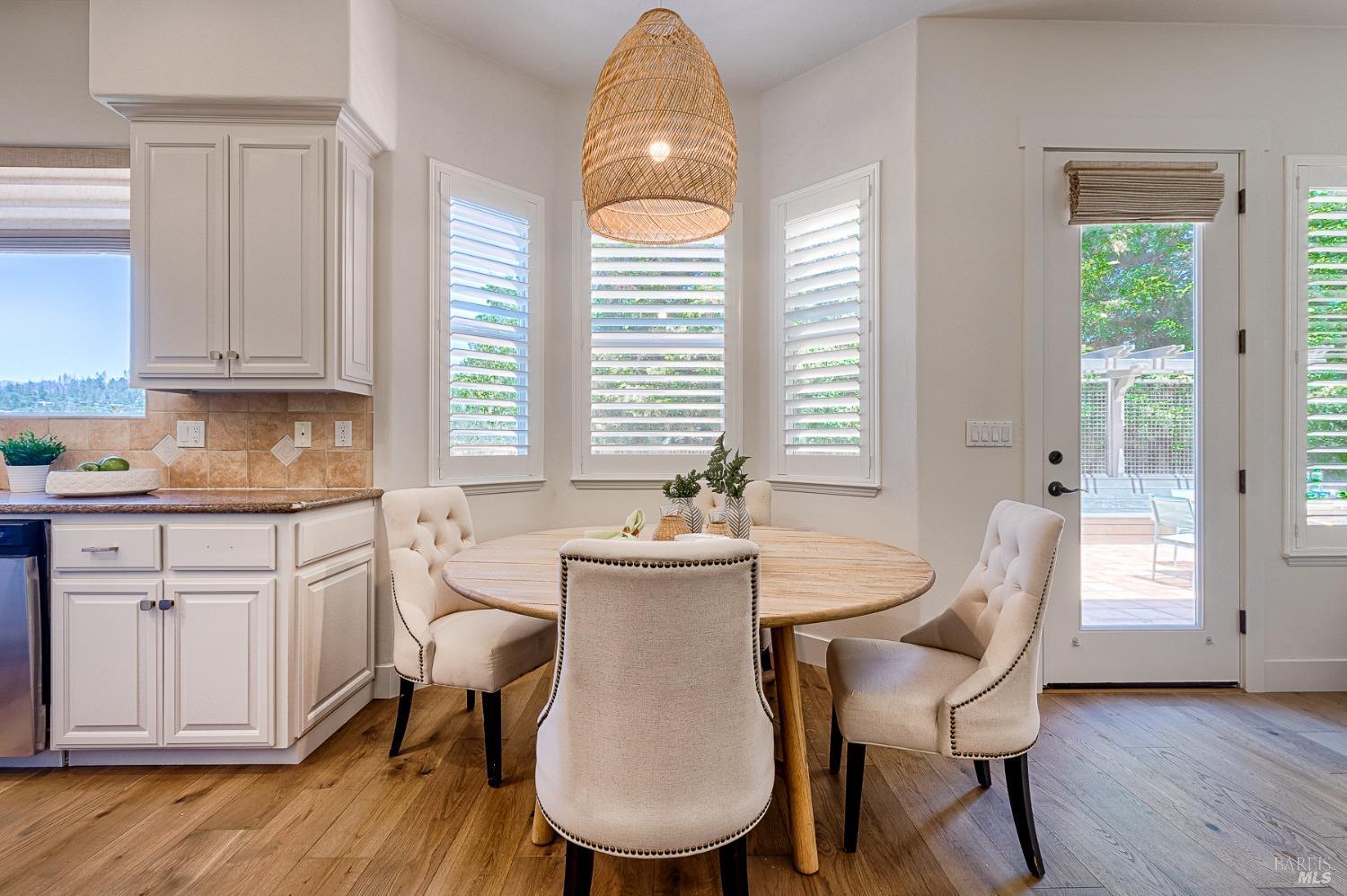 704 Hunt Avenue St. Helena CA 94574