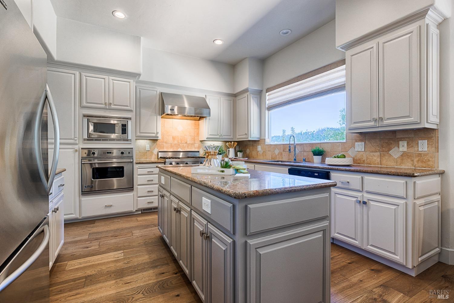 704 Hunt Avenue St. Helena CA 94574
