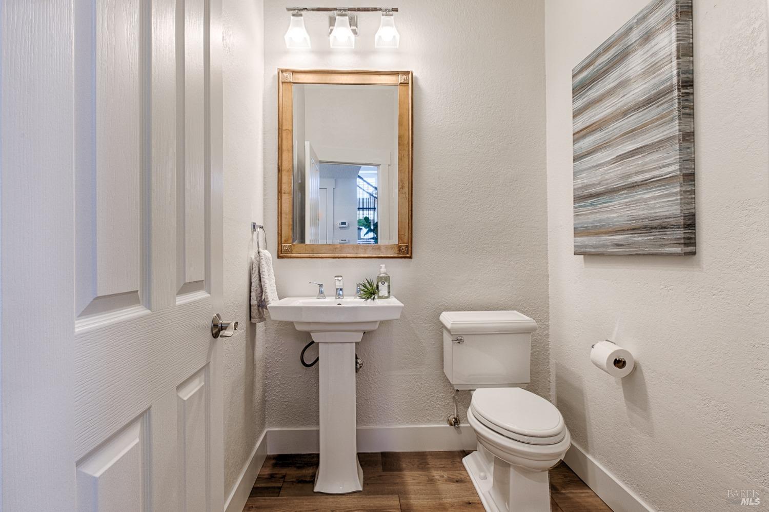704 Hunt Avenue St. Helena CA 94574