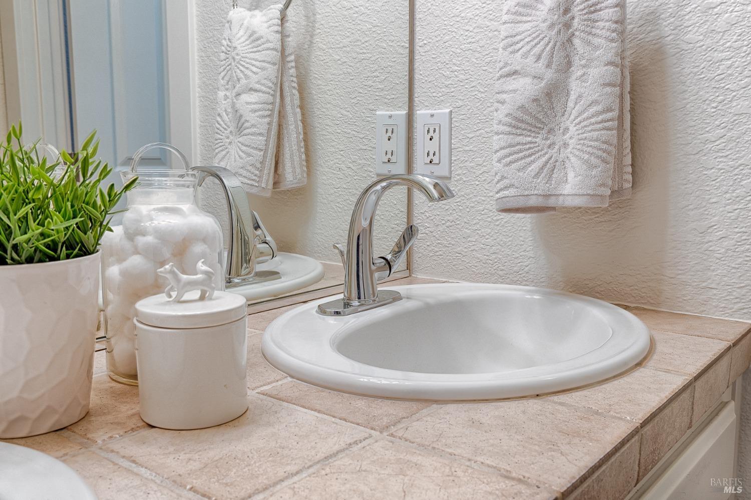 704 Hunt Avenue St. Helena CA 94574