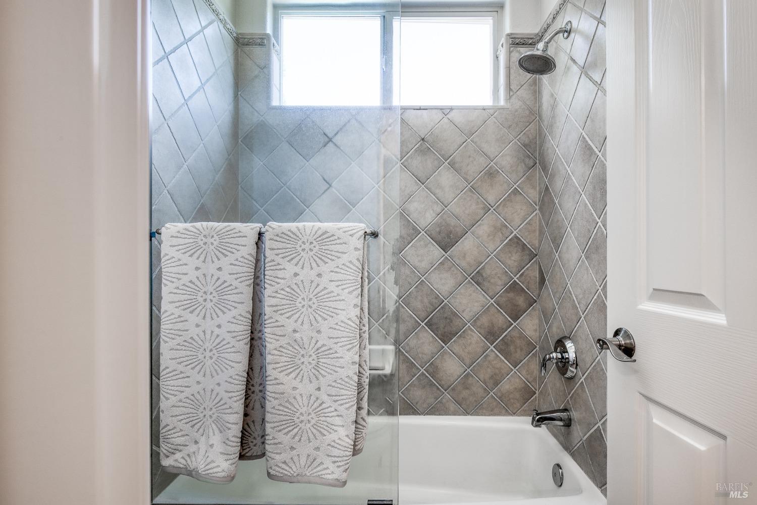 704 Hunt Avenue St. Helena CA 94574