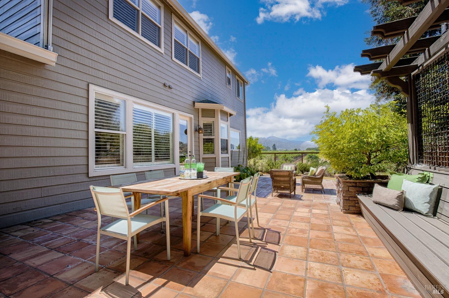 704 Hunt Avenue St. Helena CA 94574