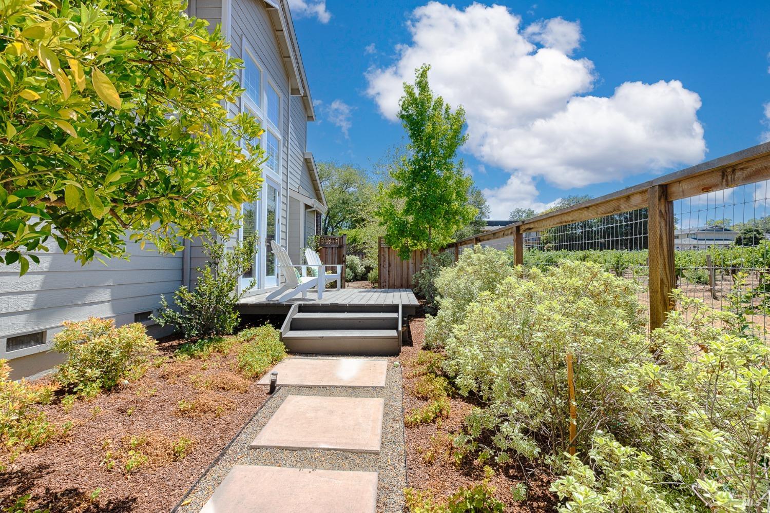 704 Hunt Avenue St. Helena CA 94574