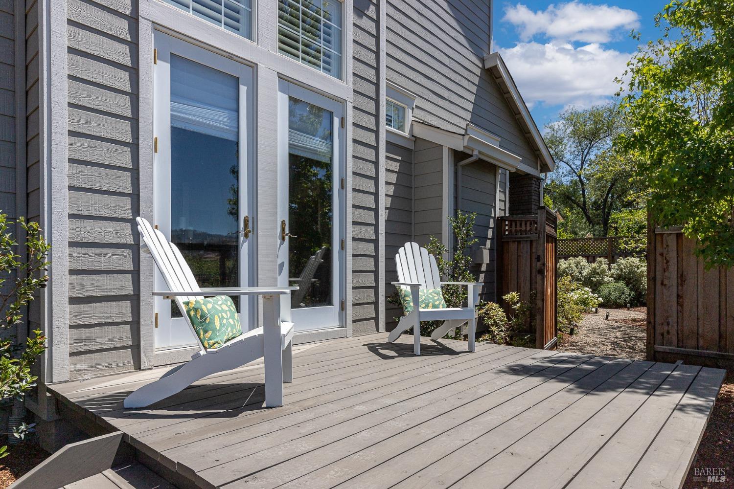 704 Hunt Avenue St. Helena CA 94574
