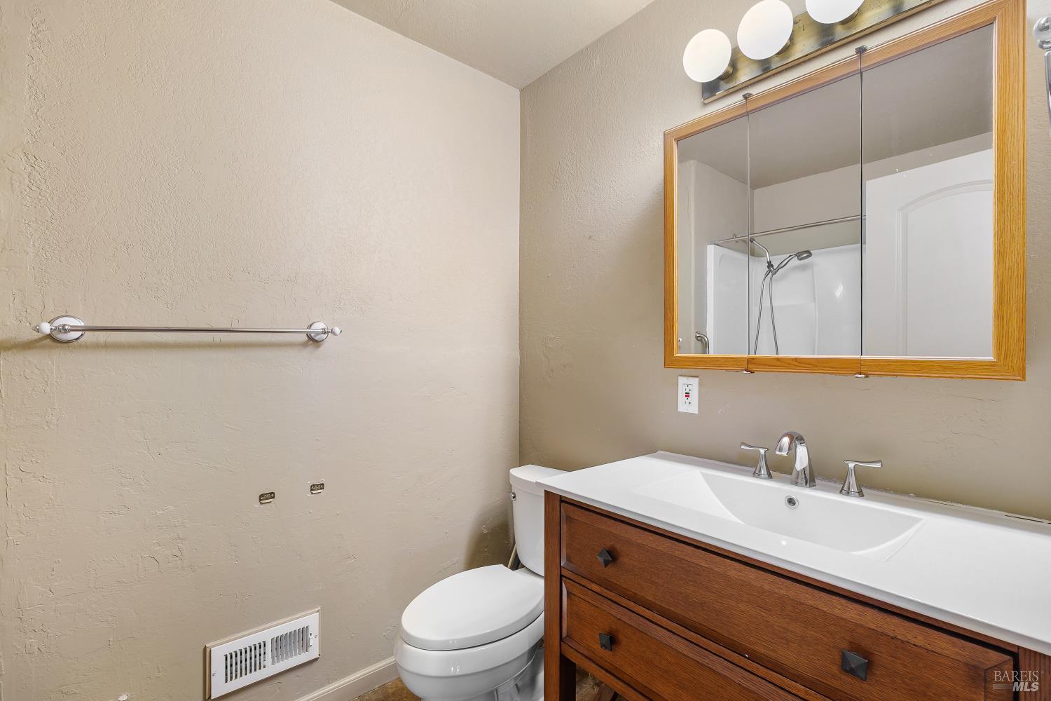 9527 Old Redwood Highway Penngrove CA 94951