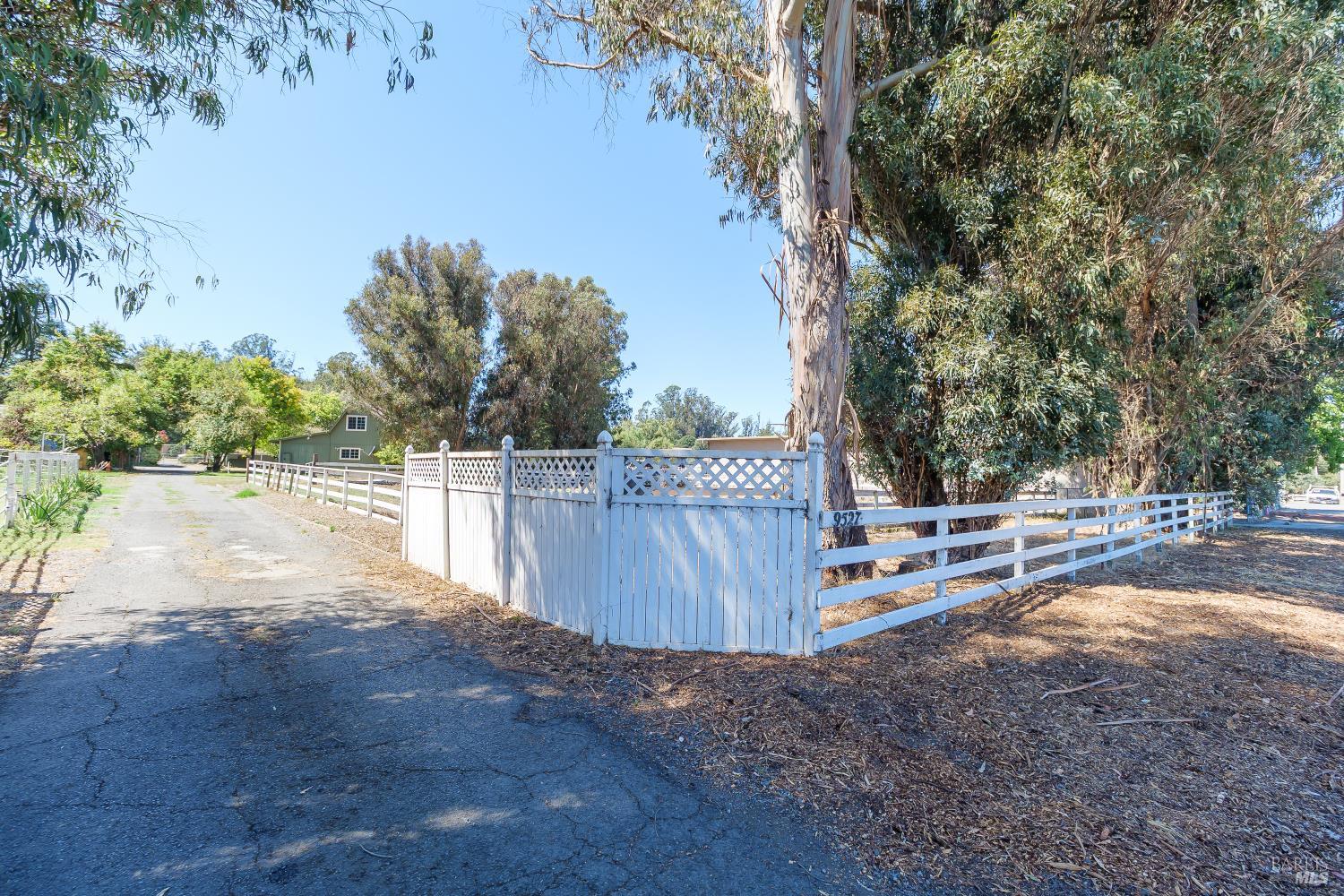 9527 Old Redwood Highway Penngrove CA 94951