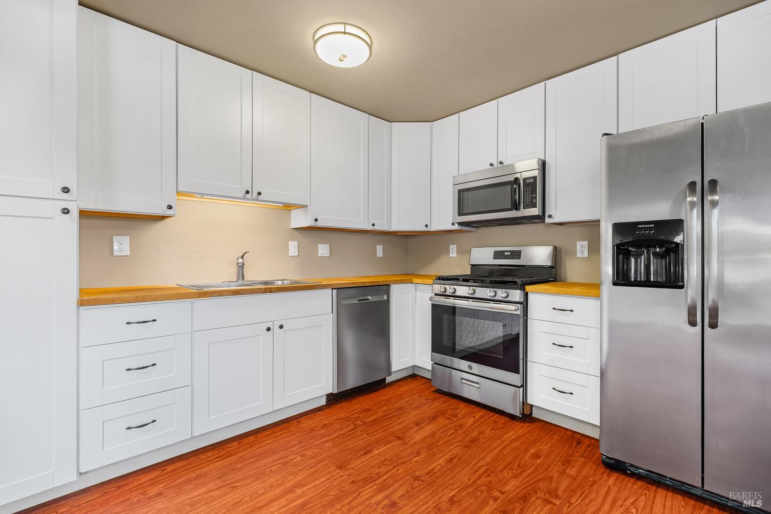 9527 Old Redwood Highway Penngrove CA 94951