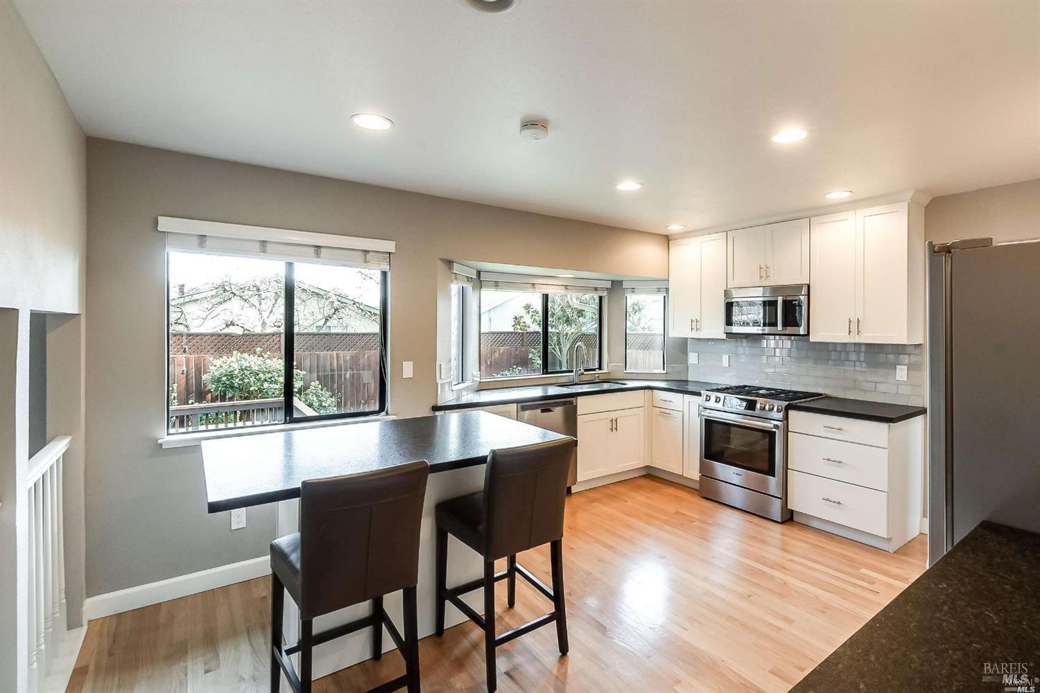2246 Aaron Court Petaluma CA 94954
