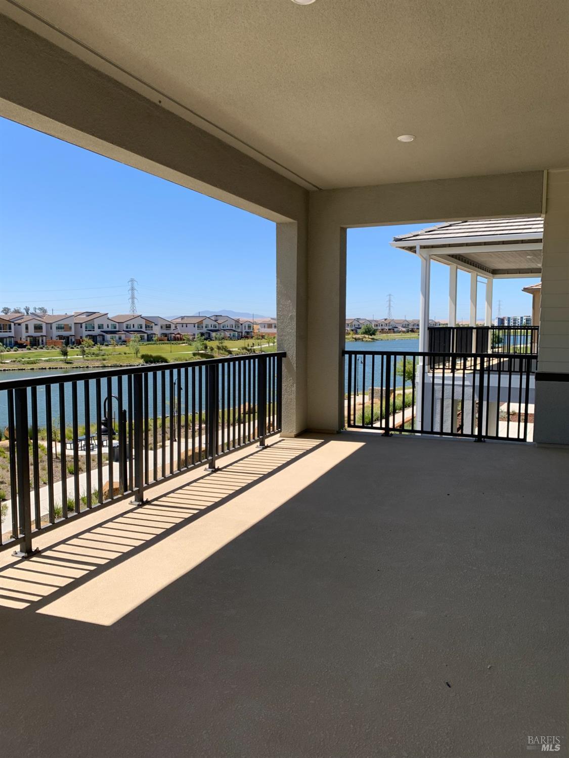 2438 Shore Vista Fairfield CA 94533