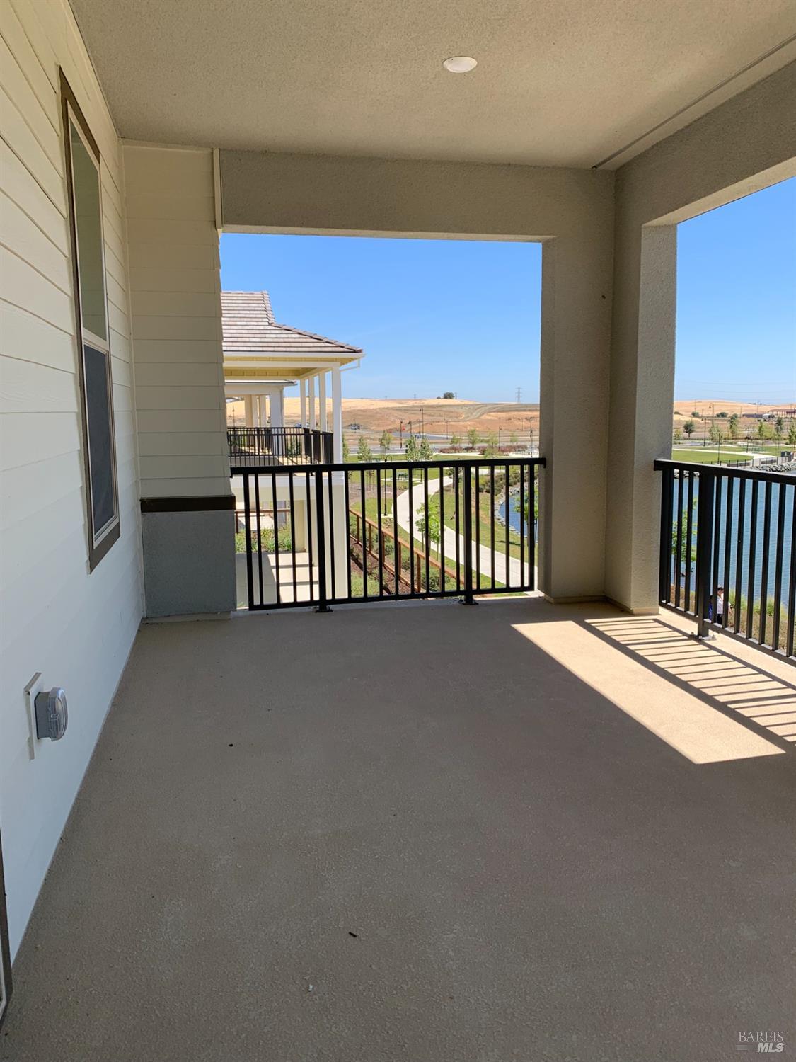 2438 Shore Vista Fairfield CA 94533
