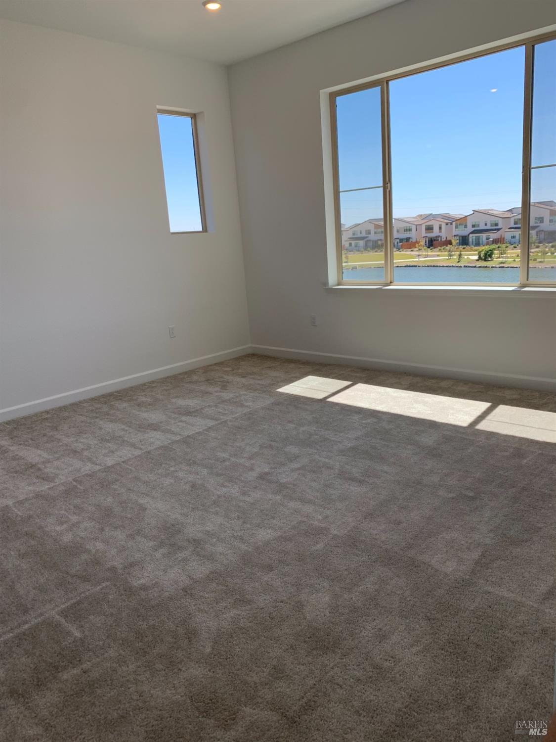 2438 Shore Vista Fairfield CA 94533