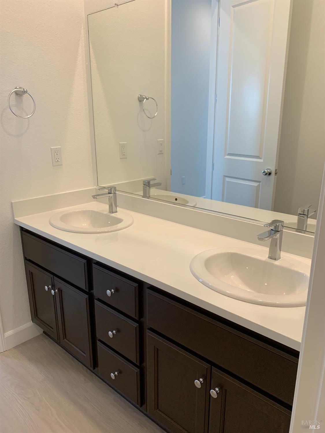 2438 Shore Vista Fairfield CA 94533