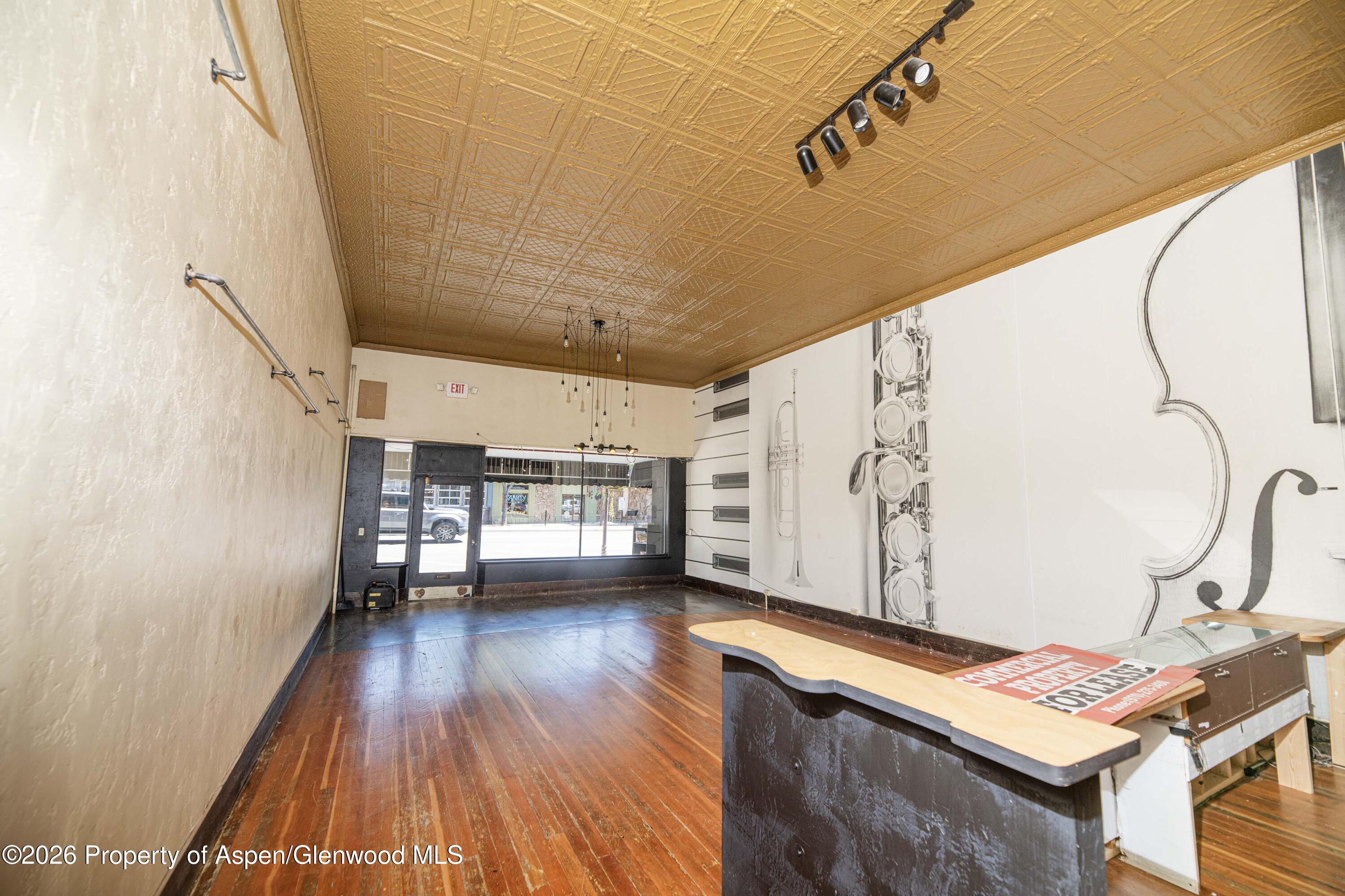 513 E Main Street Montrose CO 81401