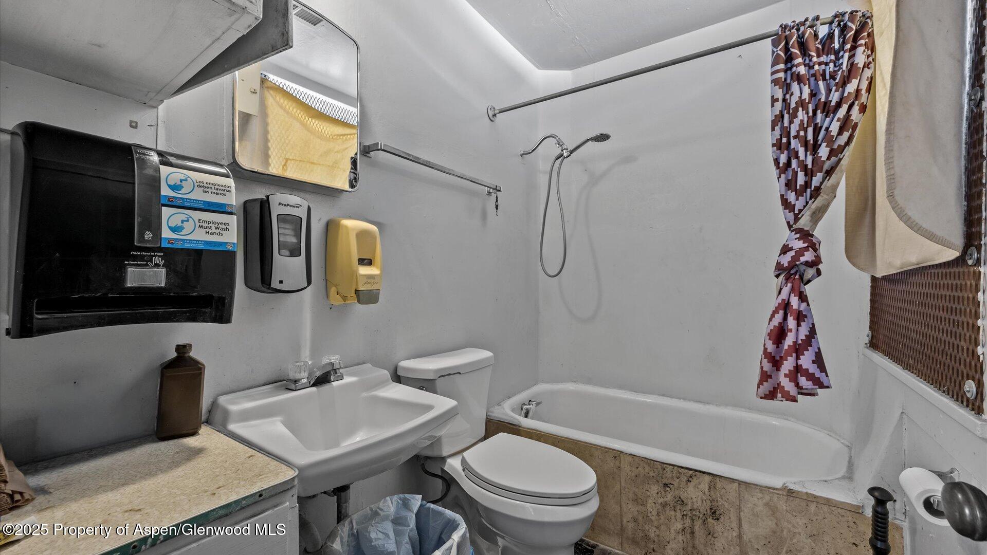 412 Park Avenue Rifle CO 81650